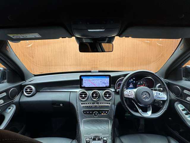 メルセデス・ベンツ Ｃ２２０ｄ アバンギャルド　AMGライン 千葉県 2018(平30)年 6.3万km オブシディアンブラック レーダーセーフティＰＫＧ　/純正ナビ　/バックカメラ　/黒革シート　/パワーシート　/シートヒーター　/キーレスゴー　/ディストロニック＋　/レーンアシスト　/ブラインドスポット　/ＥＴＣ