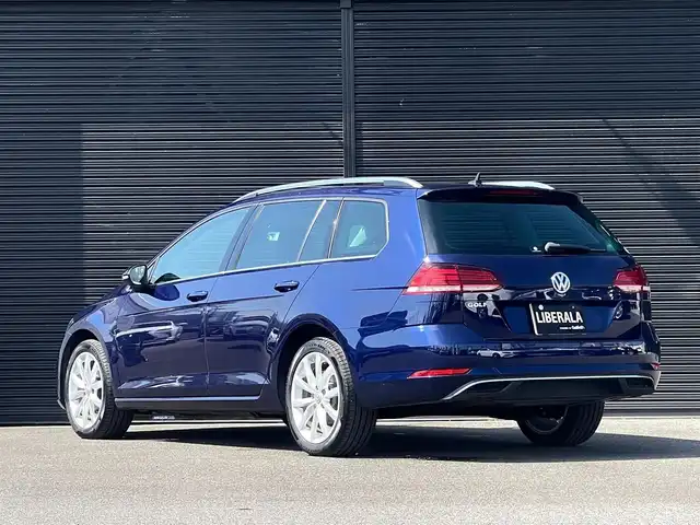 フォルクスワーゲン ゴルフ ヴァリアント TSI コンフォートライン テックエディション 山梨県 2019(平31)年 4万km アトランティックブルーM プリクラッシュブレーキシステム/8インチ純正メモリナビ/　　CD/DVD/AM/FM/BT/SD/AUX/USB/　　applecarplay/androidauto/バックモニター/アダプティブクルーズコントロール/LEDオートライト/17インチ純正アルミホイール付/パドルシフト/アイドリングストップ/電動パーキングブレーキ/オートブレーキホールド/ステアリングスイッチ/ミラーヒーター/ドライブレコーダー/トノカバー/スペアキー/スマートキー/ETC2.0