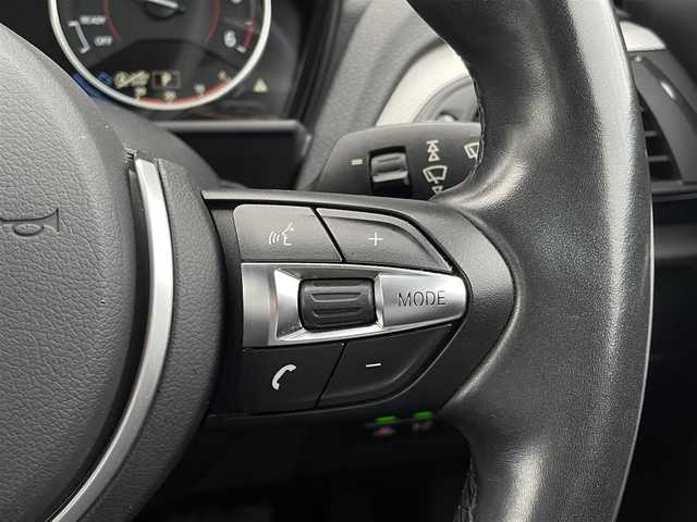 ＢＭＷ １１８ｄ Mスポーツ 三重県 2017(平29)年 2.7万km アルピンホワイトⅢ 純正HDDナビ/純正17インチアルミホイール/バックカメラ/アイドリングストップ/プッシュスタート/スペアキー×1/クルーズコントロール/ETC/Bluetooth/CD/DVD