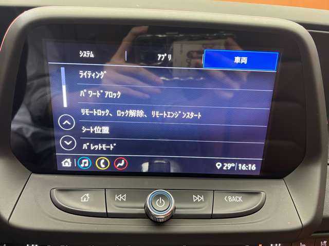 シボレー カマロ コンバーチブル 千葉県 2020(令2)年 0.6万km 緑 限定車　/ヘリテージエディション　/クルーズコントロール　/茶革シート　/シートＨ　/ベンチレーション　/ディスプレイオーディオ　/ＣａｒＰｌａｙ　/Ｂカメラ　/ＨＵＤ　/ＢＳＭ　/ＬＫＡ　/アンビエントライト　/１オーナー