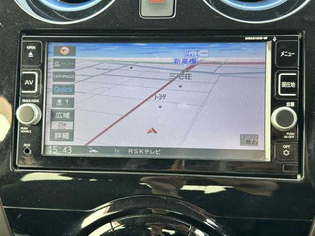 日産 ノート e－パワー メダリスト 岡山県 2016(平28)年 6.3万km インペリアルアンバーP 登録時走行距離62992km/純正7インチナビ/ワンセグTV/（FM.AM.CD.DVD.TV.BT）/アラウンドビューモニター/インテリジェントルームミラー/ETC/衝突軽減ブレーキ/ドライブレコーダー/レーンキープアシスト/横滑り防止装置/クリアランスソナー/オートライト/15インチ純正AW/ハーフレザーシート/純正フロアマット