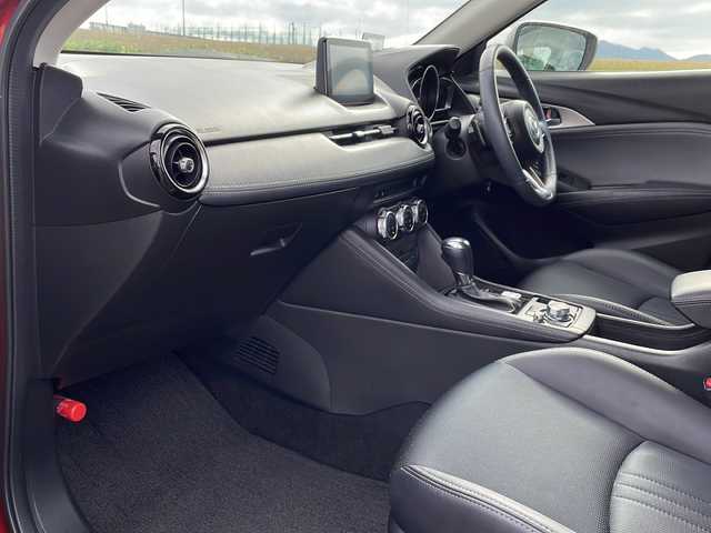 マツダ ＣＸ－３ 20SプロアクティブSパッケージ 新潟県 2019(令1)年 5.3万km ソウルレッドクリスタルM 4WD/純正SDナビ/CD/DVD/BT/フルセグテレビ/全方位カメラ/ETC/ドライブレコーダー/衝突被害軽減ブレーキ/レーンキープアシスト/レーダークルーズコントロール/半革シート/運転席パワーシート/シートヒーター /ステアリングヒーター/ステアリングスイッチ/パドルシフト/コーナーセンサー/スマートキー/プッシュスタート/LEDヘッドライト/オートライト/オートハイビーム/フォグランプ/純正18インチアルミホイール