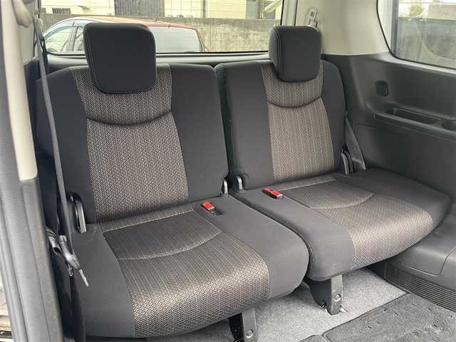 日産 セレナ HWS S HV Vセレ +Sefty 茨城県 2015(平27)年 8.5万km ブリリアントホワイトパール 社外HDDナビ（CD/DVD/HDD/ワンセグTV）/ETC/前ドライブレコーダー/エマージェンシーブレーキ/レーンキープ/革ステアリング/クルーズコントロール/プッシュスタート/LEDヘッドライト/フォグライト/純正サマータイヤ付き16インチAW積み込（195/60/16）/純正フロアマット/ドアバイザー
