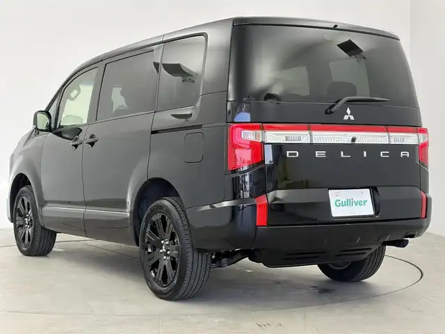 三菱 デリカＤ：５ ブラックエディション 愛知県 2025(令7)年 0.1千km ブラックマイカ 登録済未使用車/純正ナビ/バックカメラ/両側パワースライドドア/レザーシート/衝突被害軽減ブレーキ/車線逸脱警報システム/レーダークルーズコントロール/純正18インチアルミホイール/LEDヘッドライト/フルセグTV/スマートキー/プッシュスタート/電動格納ミラー