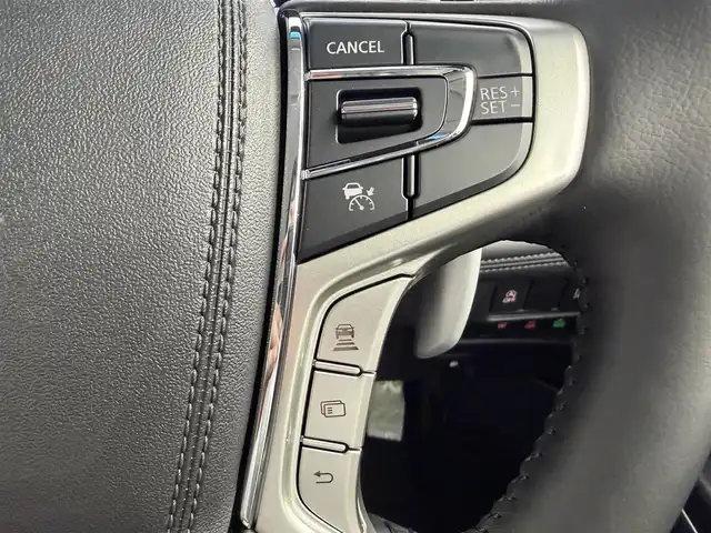 三菱 デリカＤ：５ ブラックエディション 愛知県 2025(令7)年 0.1千km ブラックマイカ 登録済未使用車/純正ナビ/バックカメラ/両側パワースライドドア/レザーシート/衝突被害軽減ブレーキ/車線逸脱警報システム/レーダークルーズコントロール/純正18インチアルミホイール/LEDヘッドライト/フルセグTV/スマートキー/プッシュスタート/電動格納ミラー