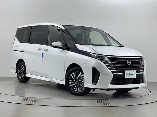 日産 セレナ e－パワー ハイウェイスター V 埼玉県 2025(令7)年 0.1千km プリズムホワイト プロパイロット/１２．３インチＮｉｓｓａｎＣｏｎｎｅｃｔナビゲーションシステム/インテリジェントアラウンドビューモニター/ｅ－Ｐｅｄａｌ/ワイヤレス充電器/両側パワースライドドア/ドライブレコーダー/パーソナルテーブル/USB電源ソケット /タイプA 1個〈フロント〉/タイプC 5個〈フロント1個、セカンド2個、サード2個〉/LEDヘッドライト/フォグランプ/ビルトインETC2.0/オートホールド/オートライト/全方位カメラ/スマートキー×2/ウインカーミラー/プッシュスタート/純正16インチアルミホイール