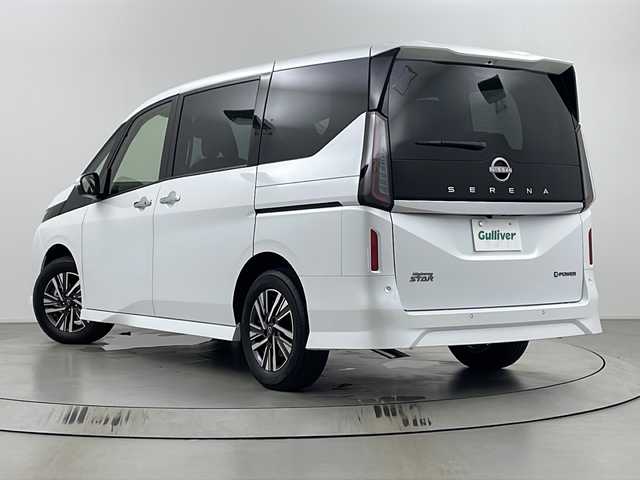 日産 セレナ e－パワー ハイウェイスター V 埼玉県 2025(令7)年 0.1千km プリズムホワイト プロパイロット/１２．３インチＮｉｓｓａｎＣｏｎｎｅｃｔナビゲーションシステム/インテリジェントアラウンドビューモニター/ｅ－Ｐｅｄａｌ/ワイヤレス充電器/両側パワースライドドア/ドライブレコーダー/パーソナルテーブル/USB電源ソケット /タイプA 1個〈フロント〉/タイプC 5個〈フロント1個、セカンド2個、サード2個〉/LEDヘッドライト/フォグランプ/ビルトインETC2.0/オートホールド/オートライト/全方位カメラ/スマートキー×2/ウインカーミラー/プッシュスタート/純正16インチアルミホイール