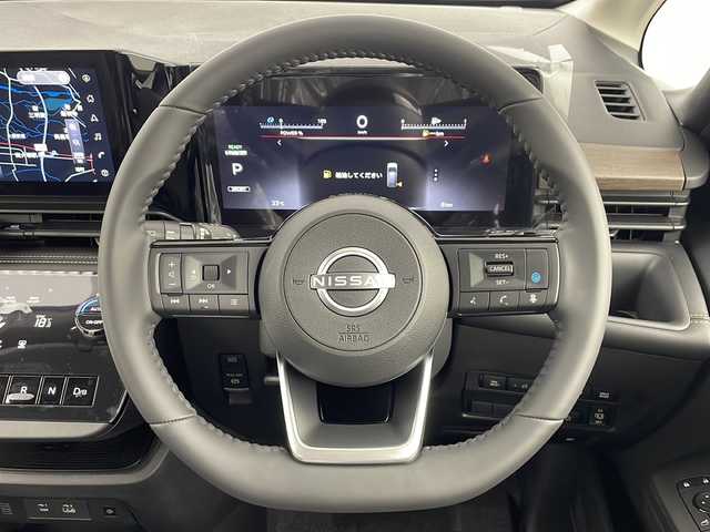 日産 セレナ e－パワー ハイウェイスター V 埼玉県 2025(令7)年 0.1千km プリズムホワイト プロパイロット/１２．３インチＮｉｓｓａｎＣｏｎｎｅｃｔナビゲーションシステム/インテリジェントアラウンドビューモニター/ｅ－Ｐｅｄａｌ/ワイヤレス充電器/両側パワースライドドア/ドライブレコーダー/パーソナルテーブル/USB電源ソケット /タイプA 1個〈フロント〉/タイプC 5個〈フロント1個、セカンド2個、サード2個〉/LEDヘッドライト/フォグランプ/ビルトインETC2.0/オートホールド/オートライト/全方位カメラ/スマートキー×2/ウインカーミラー/プッシュスタート/純正16インチアルミホイール