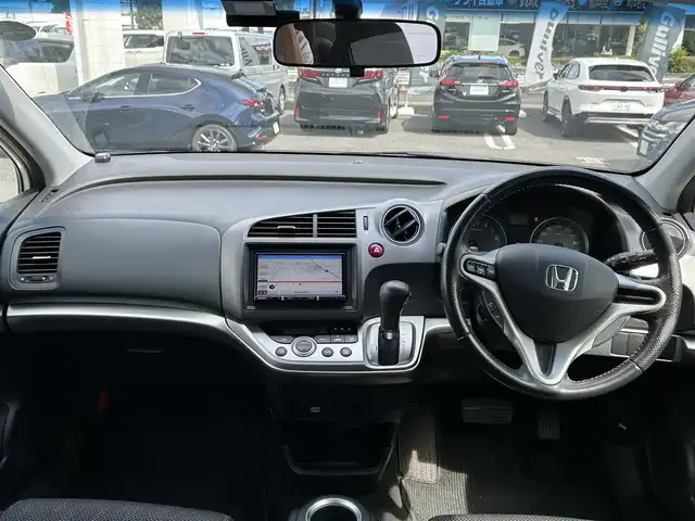 ホンダ ストリーム RSZ HDDナビパッケージ 埼玉県 2010(平22)年 11.5万km プレミアムホワイトパール 社外ナビ/フルセグテレビ/Bluetooth接続/サンルーフ/純正フロアマット/純正アルミホイール/パドルシフト/DVD再生/ドアバイザー/AAC/ABS/PS/PW/ドライブレコーダー/