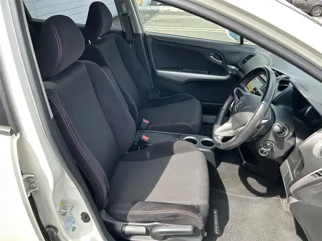 ホンダ ストリーム RSZ HDDナビパッケージ 埼玉県 2010(平22)年 11.5万km プレミアムホワイトパール 社外ナビ/フルセグテレビ/Bluetooth接続/サンルーフ/純正フロアマット/純正アルミホイール/パドルシフト/DVD再生/ドアバイザー/AAC/ABS/PS/PW/ドライブレコーダー/