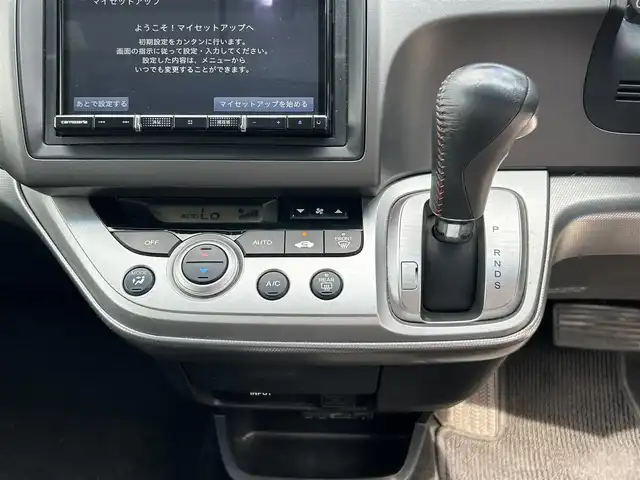 ホンダ ストリーム RSZ HDDナビパッケージ 埼玉県 2010(平22)年 11.5万km プレミアムホワイトパール 社外ナビ/フルセグテレビ/Bluetooth接続/サンルーフ/純正フロアマット/純正アルミホイール/パドルシフト/DVD再生/ドアバイザー/AAC/ABS/PS/PW/ドライブレコーダー/
