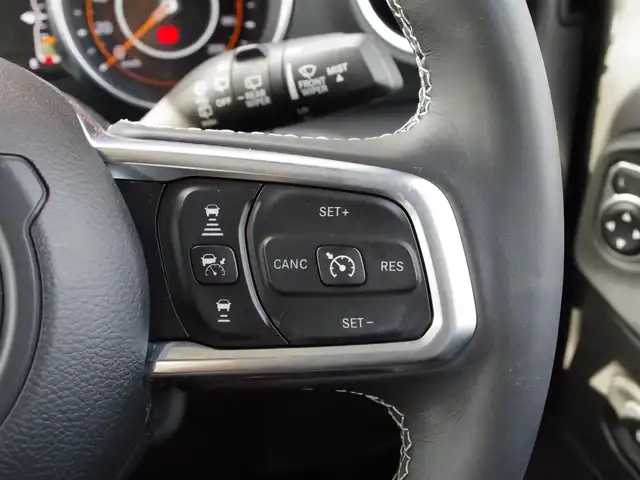 クライスラー・ジープ ジープ ラングラー アンリミテッド サハラ 埼玉県 2020(令2)年 3.2万km グレー ブラックレザーシート/アダプティブクルーズコントロール/CarPlay/パークセンサー/ブラインドスポットモニター/バック/フロントカメラ/Uconnectナビ/ETC/フルセグTV/シートヒーター/ステアリングヒーター
