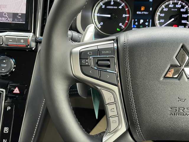 三菱 デリカＤ：５ シャモニー 山口県 2025(令7)年 0.1千km グラファイトグレーメタリック/ブラックマイカ 12インチフリップダウンモニター/社外11インチナビ/・Bluetooth/・フルセグテレビ/・HDMI/・USB入力/・Apple Car Play/・Android Auto/e-Assist/・衝突被害軽減ブレーキ/・車線逸脱警報システム/・レーダークルーズコントロール/・オートマチックハイビーム/・後側方車両検知警報システム/・誤発進抑制機能/・後退時交差車両検知システム/マルチアラウンドモニター/両側オートスライドドア/純正18インチアルミホイール/ヒルディセントコントロール/ハーフレザーシート/ハンドルヒーター/電動パーキングブレーキ/純正LEDヘッドライト/フォグライト/オートライト/プッシュスタート/スマートキー/スペアキー有/取扱説明書/保証書