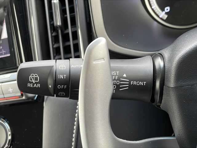 三菱 デリカＤ：５ シャモニー 山口県 2025(令7)年 0.1千km グラファイトグレーメタリック/ブラックマイカ 12インチフリップダウンモニター/社外11インチナビ/・Bluetooth/・フルセグテレビ/・HDMI/・USB入力/・Apple Car Play/・Android Auto/e-Assist/・衝突被害軽減ブレーキ/・車線逸脱警報システム/・レーダークルーズコントロール/・オートマチックハイビーム/・後側方車両検知警報システム/・誤発進抑制機能/・後退時交差車両検知システム/マルチアラウンドモニター/両側オートスライドドア/純正18インチアルミホイール/ヒルディセントコントロール/ハーフレザーシート/ハンドルヒーター/電動パーキングブレーキ/純正LEDヘッドライト/フォグライト/オートライト/プッシュスタート/スマートキー/スペアキー有/取扱説明書/保証書