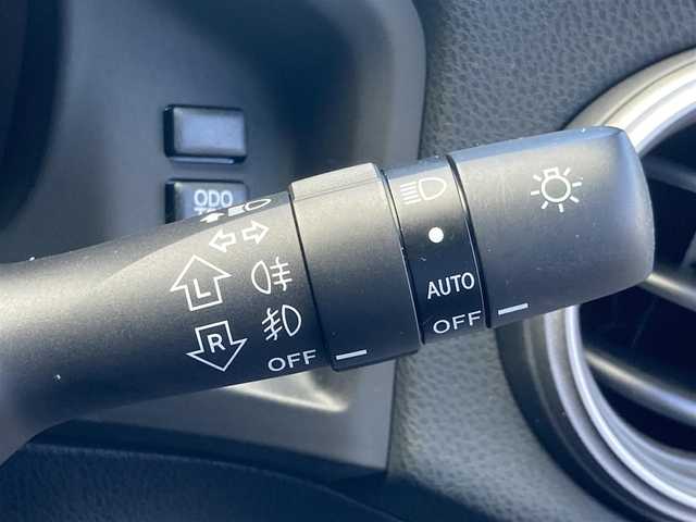 トヨタ ８６ GT リミテッド 岡山県 2020(令2)年 0.8万km クリスタルホワイトパール 純正ナビ　NSCN-W68/ワンセグTV、CD、Bluetooth、AM、FM/TVキャンセラー/バックカメラ/ETC/オートライト/フォグ/リアフォグ/LEDヘッドライト/前席シートヒーター/ハーフレザーシート（本革×アルカンターラ）/リアスポイラー