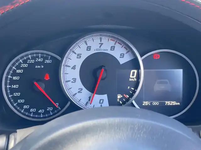 トヨタ ８６ GT リミテッド 岡山県 2020(令2)年 0.8万km クリスタルホワイトパール 純正ナビ　NSCN-W68/ワンセグTV、CD、Bluetooth、AM、FM/TVキャンセラー/バックカメラ/ETC/オートライト/フォグ/リアフォグ/LEDヘッドライト/前席シートヒーター/ハーフレザーシート（本革×アルカンターラ）/リアスポイラー