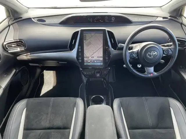 トヨタ プリウス ＰＨＶ Sナビパッケージ・GRスポーツ 福岡県 2018(平30)年 9.5万km ホワイトパールクリスタルシャイン トヨタセーフティセンス/PCS/LDA/純正１１．６インチナビ/フルセグTV/BT/iPod/USB/AUX/AM/FM/バックカメラ/ＧＲ専用ハーフレザーシート/レーダークルーズコントロール/前席シートヒーター/ＬＥＤオートライト/オートハイビーム/フォグランプ/ＥＴＣ２．０/ステアリングリモコン/スマートキー/プッシュスタート