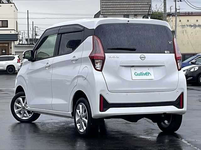 日産 デイズ X 道北・旭川 2025(令7)年 0.1万km ホワイトパール /4WD//禁煙車//純正9型メモリナビ//BT/SD/フルセグ//アラウンドビューモニター//エマージェンシーブレーキ//レーンキープ//アイドリングストップ//コーナーセンサー//シートヒーター//ステアリングヒーター//オートライト//ライトレベライザー//前後ドライブレコーダー//ETC//純正フロアマット//ドアバイザー//保証書