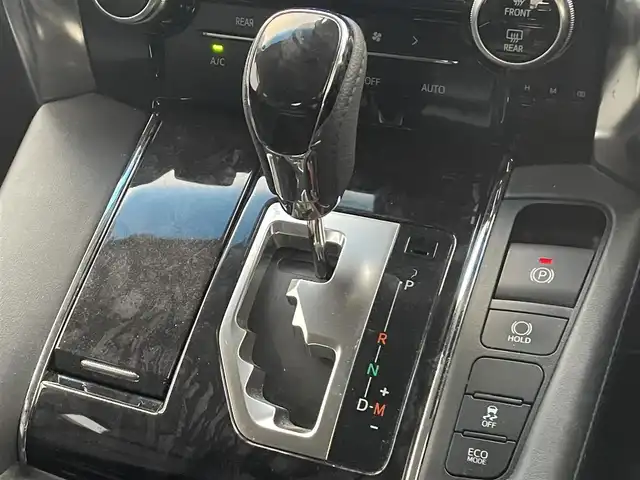 トヨタ ヴェルファイア Z Gエディション 滋賀県 2018(平30)年 4.8万km ブラック モデリスタエアロ/フリップダウンモニター/両側パワースライドドア/純正9インチナビ【NSZT-Y66T】/（AM/FM/CD/DVD/フルセグ/Bluetooth）/バックカメラ/フロントカメラ/ETC/テレビキャンセラー/デジタルインナーミラー/トヨタセーフティセンス/・踏み間違い防止アシスト/・ブレーキアシスト/・プリクラッシュブレーキアシスト/・ヒルスタート（坂道発進）アシスト/・前方衝突防止支援システム/・VDC（ビークルダイナミクスコントロール）/・レーンキープアシスト/・車間自動制御システム/・ASCD（オートスピードコントロール装置）/・ABS（アンチロックブレーキシステム）/・コーナー・バックセンサー（ソナー）/・標識検知機能/・盗難防止アラーム	/運転席・助手席シートヒーター/運転席・助手席シートクーラー/電動格納ミラー/電子パーキング/ブレーキホールド/ステアリングスイッチ/オートライト/LEDヘッドライト/フロントフォグ/フルオートエアコン/USB端子/プッシュスタート/スマートキー/純正フロアマット