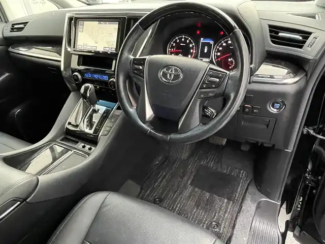 トヨタ ヴェルファイア Z Gエディション 滋賀県 2018(平30)年 4.8万km ブラック モデリスタエアロ/フリップダウンモニター/両側パワースライドドア/純正9インチナビ【NSZT-Y66T】/（AM/FM/CD/DVD/フルセグ/Bluetooth）/バックカメラ/フロントカメラ/ETC/テレビキャンセラー/デジタルインナーミラー/トヨタセーフティセンス/・踏み間違い防止アシスト/・ブレーキアシスト/・プリクラッシュブレーキアシスト/・ヒルスタート（坂道発進）アシスト/・前方衝突防止支援システム/・VDC（ビークルダイナミクスコントロール）/・レーンキープアシスト/・車間自動制御システム/・ASCD（オートスピードコントロール装置）/・ABS（アンチロックブレーキシステム）/・コーナー・バックセンサー（ソナー）/・標識検知機能/・盗難防止アラーム	/運転席・助手席シートヒーター/運転席・助手席シートクーラー/電動格納ミラー/電子パーキング/ブレーキホールド/ステアリングスイッチ/オートライト/LEDヘッドライト/フロントフォグ/フルオートエアコン/USB端子/プッシュスタート/スマートキー/純正フロアマット