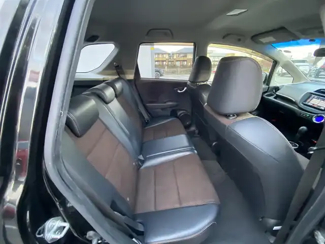 ホンダ フィット シャトル ハイブリッド スマートセレ 福岡県 2012(平24)年 9.2万km クリスタルブラックパール ・社外ナビ/iPod/USB/・SDオーディオ/SDビデオ/・バックカメラ/・DTV/・ETC/・社外16AW