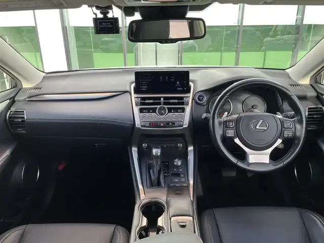 レクサス ＮＸ 300h Iパッケージ 和歌山県 2020(令2)年 7.6万km ソニッククォーツ 後期型/三眼LED/純正12.3インチナビ/全方位カメラ/フルセグTV/ブラインドスポットモニター/ドラレコ/ビルトインETC/シートヒーター/シートメモリー/パワーシート/電動リアゲート