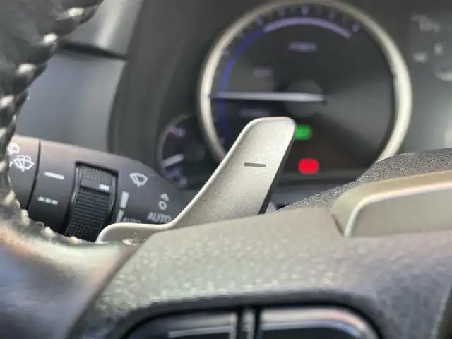 レクサス ＮＸ 300h Iパッケージ 和歌山県 2020(令2)年 7.6万km ソニッククォーツ 後期型/三眼LED/純正12.3インチナビ/全方位カメラ/フルセグTV/ブラインドスポットモニター/ドラレコ/ビルトインETC/シートヒーター/シートメモリー/パワーシート/電動リアゲート