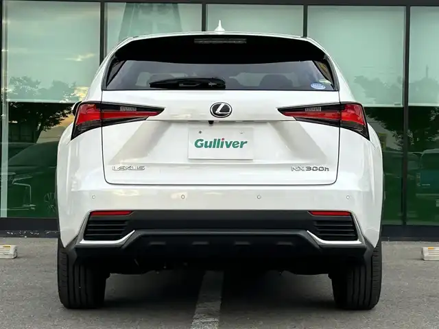 レクサス ＮＸ 300h Iパッケージ 和歌山県 2020(令2)年 7.6万km ソニッククォーツ 後期型/三眼LED/純正12.3インチナビ/全方位カメラ/フルセグTV/ブラインドスポットモニター/ドラレコ/ビルトインETC/シートヒーター/シートメモリー/パワーシート/電動リアゲート