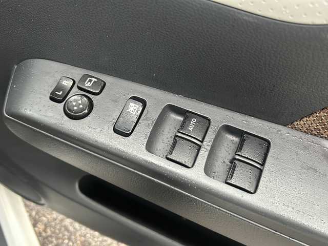 日産 モコ X 石川県 2012(平24)年 4万km スノーパールホワイト 社外メモリーナビゲーション/【FM/AM・CD・ワンセグTV】/・バックカメラ/ETC/前後ドラレコ/プッシュスタート/オートライト/・ハロゲンライト/電格ミラー/・ウィンカーミラー/オートウィンドウ/社外フロアマット