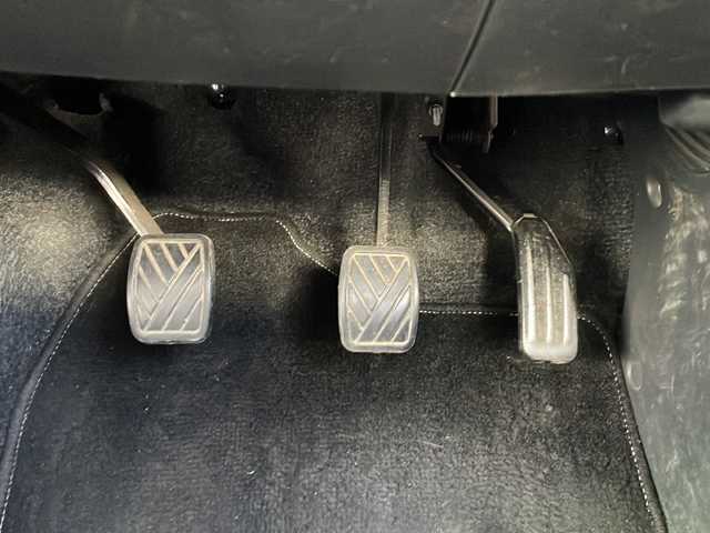 スズキ ジムニー クロスアドベンチャー XC 静岡県 2012(平24)年 6.8万km パールホワイト /社外CD//ポータブルナビ//純正16インチAW//ハーフレザーシート//キーレス//ETC