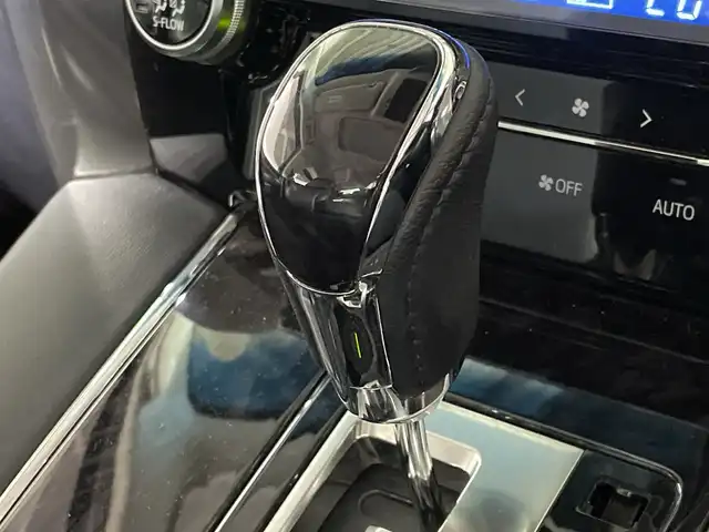 トヨタ アルファードハイブリット SR Cパッケージ 福岡県 2018(平30)年 5.2万km ホワイトパールクリスタルシャイン サンルーフ/JBLサウンド/デジタルインナーミラー/純正メーカーナビ/フルセグTV/CD/DVD/Bluetooth/AM/FM/全方位カメラ/両側パワースライドドア/プリクラッシュセーフティ/レーントレーシングアシスト/ブラインドスポットモニター/クリアランスソナー /３眼LEDヘッドライト/置くだけ充電/ビルトインETC2.0/電動パーキングブレーキ/オートホールド/シートメモリ/純正１７インチアルミホイール