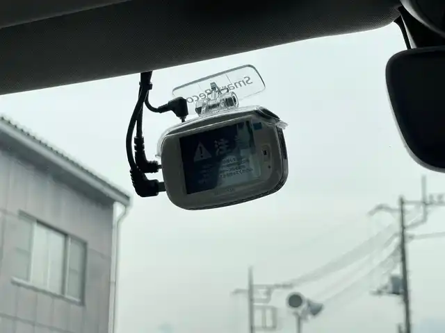 ボルボ Ｖ４０ D4 キネティック 山梨県 2016(平28)年 4.7万km アマゾンブルー 純正HDDナビ/　（フルセグTV/CD/DVD/Bluetooth）/バックカメラ/フルセグTV/ACC/インテリセーフ/BLIS/レーンキーピングエイド/衝突軽減ブレーキ/LEDヘッドライト/オートハイビーム/アンビエントライト/前後ドラレコ/ETC/純正17インチAW