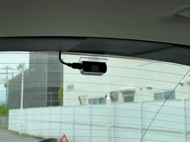 ボルボ Ｖ４０ D4 キネティック 山梨県 2016(平28)年 4.7万km アマゾンブルー 純正HDDナビ/　（フルセグTV/CD/DVD/Bluetooth）/バックカメラ/フルセグTV/ACC/インテリセーフ/BLIS/レーンキーピングエイド/衝突軽減ブレーキ/LEDヘッドライト/オートハイビーム/アンビエントライト/前後ドラレコ/ETC/純正17インチAW