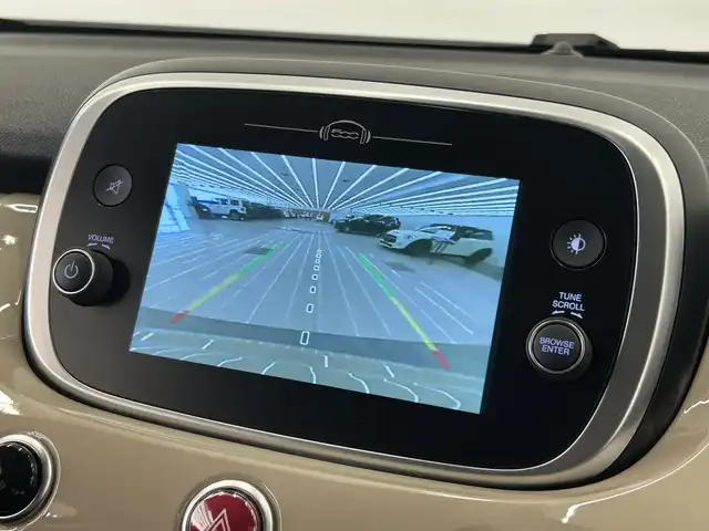フィアット ５００Ｘ クロス 岡山県 2020(令2)年 2.1万km ベージュ FIAT純正ディスプレイオーディオ/アップルカープレイ/Bluetooth/USB/前面衝突警報/車線逸脱警報/パーキングセンサー/自動格納サイドミラー/ブラインドスポット警告/アクティブパークビューリアカメラ/雨滴検知ワイパー/自動パーキングブレーキ/ウエルカムライト/アダプティブヘッドライト/ドラレコ（F/R）/オートハイビーム
