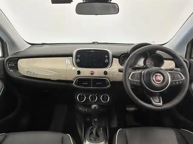 フィアット ５００Ｘ クロス 岡山県 2020(令2)年 2.1万km ベージュ FIAT純正ディスプレイオーディオ/アップルカープレイ/Bluetooth/USB/前面衝突警報/車線逸脱警報/パーキングセンサー/自動格納サイドミラー/ブラインドスポット警告/アクティブパークビューリアカメラ/雨滴検知ワイパー/自動パーキングブレーキ/ウエルカムライト/アダプティブヘッドライト/ドラレコ（F/R）/オートハイビーム