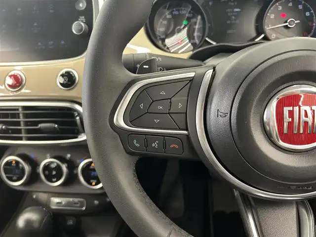 フィアット ５００Ｘ クロス 岡山県 2020(令2)年 2.1万km ベージュ FIAT純正ディスプレイオーディオ/アップルカープレイ/Bluetooth/USB/前面衝突警報/車線逸脱警報/パーキングセンサー/自動格納サイドミラー/ブラインドスポット警告/アクティブパークビューリアカメラ/雨滴検知ワイパー/自動パーキングブレーキ/ウエルカムライト/アダプティブヘッドライト/ドラレコ（F/R）/オートハイビーム