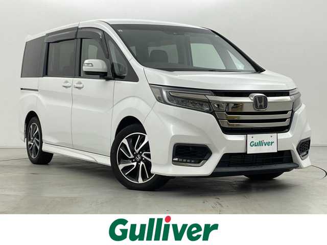 ホンダ ステップワゴン スパーダクールスピリット HセンシングBスタイル 群馬県 2019(令1)年 1.7万km プラチナホワイトパール 純正9インチナビ/フルセグTV/Bluetooth/USB/AM/FM/CD/DVD/SD/バックカメラ/ホンダセンシング/・衝突軽減ブレーキ〈CMBS〉/・LKAS〈車線維持支援システム〉/路外逸脱抑制機能/・渋滞追従機能付アダプティブクルーズコントロール/・誤発進抑制機能/歩行者事故低減ステアリング/・先行車発進お知らせ機能/標識認識機能/わくわくゲート/ナビ装着用スペシャルパッケージ＋ETC車載器(ナビゲーション連動)/両側パワースライドドア/純正前後ドライブレコーダー/LEDヘッドランプ(オートレベリング/オートライト)/前席シートヒーター/スポーツペダル/パドルシフト/プッシュスタート/スマートキー