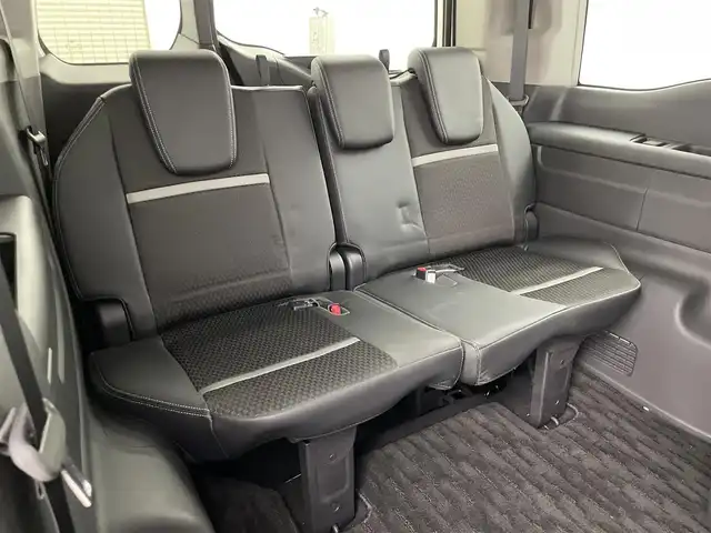 ホンダ ステップワゴン スパーダクールスピリット HセンシングBスタイル 群馬県 2019(令1)年 1.7万km プラチナホワイトパール 純正9インチナビ/フルセグTV/Bluetooth/USB/AM/FM/CD/DVD/SD/バックカメラ/ホンダセンシング/・衝突軽減ブレーキ〈CMBS〉/・LKAS〈車線維持支援システム〉/路外逸脱抑制機能/・渋滞追従機能付アダプティブクルーズコントロール/・誤発進抑制機能/歩行者事故低減ステアリング/・先行車発進お知らせ機能/標識認識機能/わくわくゲート/ナビ装着用スペシャルパッケージ＋ETC車載器(ナビゲーション連動)/両側パワースライドドア/純正前後ドライブレコーダー/LEDヘッドランプ(オートレベリング/オートライト)/前席シートヒーター/スポーツペダル/パドルシフト/プッシュスタート/スマートキー