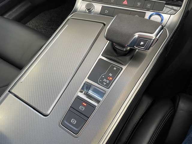アウディ Ａ６ アバント45TFSIクワトロ スポーツ 埼玉県 2020(令2)年 3.3万km パール AIS検査済み/S-LINEパッケージ/カラーパールホワイト（コード：LS9R）/（グレイシアホワイトメタリック）/4WD/ターボ/メーカー純正ナビゲーション/フルセグテレビ/プリクラッシュセーフティ/アダプティブクルーズコントロール/LIMスイッチ/レーンキープアシスト/バーチャルコックピット/純正20インチアルミホイール/パドルシフト/クリアランスソナー/LEDヘッドライト/360°モニター/ルーフレール/電動リアゲート/黒革シート/前席パワーシート /（メモリー付き）/ETC2.0（ビルトイン）/USBポート/オートリトラミラー/電動格納ミラー/プッシュスタート/スマートキー/スペアキー/アイドリングストップ/ディーラー点検記録簿/（R3/R4/R5/R6）/新車保証書/取扱説明書