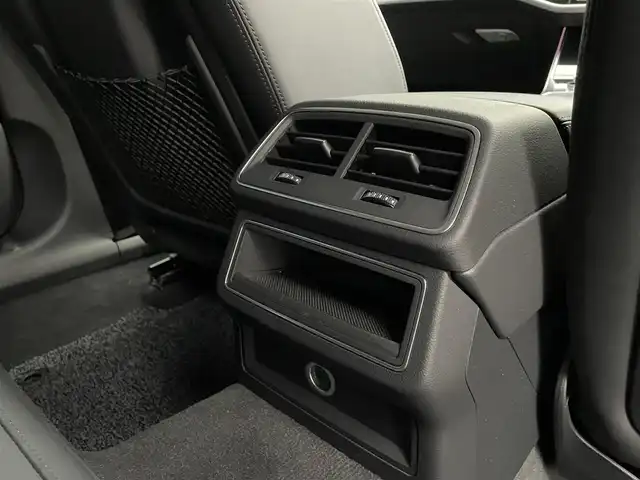 アウディ Ａ６ アバント45TFSIクワトロ スポーツ 長野県 2020(令2)年 3.4万km パール 黒革シート /HDマトリクスLED /MMIナビ /TV /360°カメラ /純正OP21インチAW /バーチャルコックピット /パワーバックドア /PWシート /シートヒーター /ACC /サイドアシスト /アドバンストキー /ETC2.0 /ドラレコ