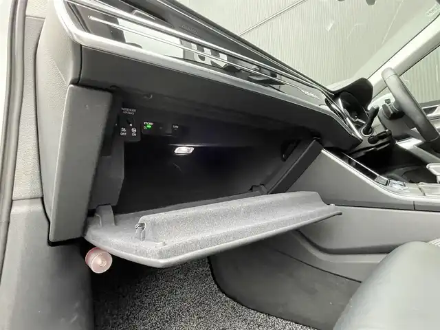 アウディ Ａ６ アバント45TFSIクワトロ スポーツ 長野県 2020(令2)年 3.4万km パール 黒革シート /HDマトリクスLED /MMIナビ /TV /360°カメラ /純正OP21インチAW /バーチャルコックピット /パワーバックドア /PWシート /シートヒーター /ACC /サイドアシスト /アドバンストキー /ETC2.0 /ドラレコ