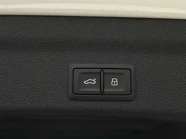 アウディ Ａ６ アバント45TFSIクワトロ スポーツ 長野県 2020(令2)年 3.4万km パール 黒革シート /HDマトリクスLED /MMIナビ /TV /360°カメラ /純正OP21インチAW /バーチャルコックピット /パワーバックドア /PWシート /シートヒーター /ACC /サイドアシスト /アドバンストキー /ETC2.0 /ドラレコ