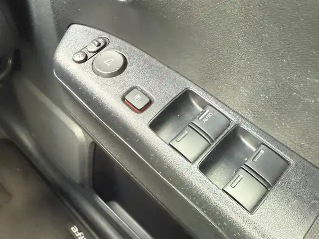 ホンダ ライフ ディーバ スマートスタイル 道南・函館 2011(平23)年 7.1万km プレミアムホワイトパール ディスプレイオーディオ/夏タイヤ積込/フロントフォグランプ/バックカメラ