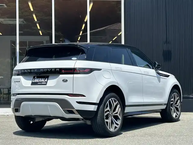 ランドローバー レンジローバーイヴォーク Rダイナミック S 福岡県 2021(令3)年 3.3万km ユーロンホワイト アダプティブクルーズコントロール/ブラインドスポットモニター/レーンキープアシスト/純正ナビ/Applecarplay/androidauto/Bluetooth/全方位カメラ/黒革シート/シートヒーター/LEDヘッドライト/オートハイビーム/パワーバックドア/ハンドルヒーター/ステアリングスイッチ/前後ドライブレコーダー/純正20インチアルミホイール/ETC