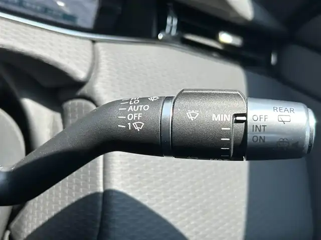 ランドローバー レンジローバーイヴォーク Rダイナミック S 福岡県 2021(令3)年 3.3万km ユーロンホワイト アダプティブクルーズコントロール/ブラインドスポットモニター/レーンキープアシスト/純正ナビ/Applecarplay/androidauto/Bluetooth/全方位カメラ/黒革シート/シートヒーター/LEDヘッドライト/オートハイビーム/パワーバックドア/ハンドルヒーター/ステアリングスイッチ/前後ドライブレコーダー/純正20インチアルミホイール/ETC