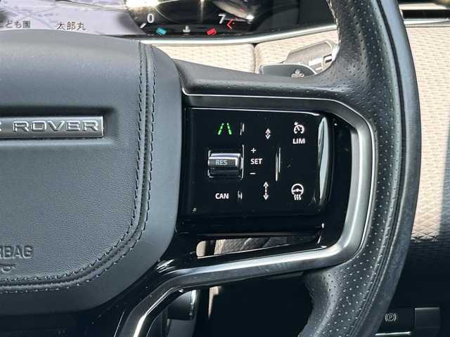 ランドローバー レンジローバーイヴォーク Rダイナミック S 福岡県 2021(令3)年 3.3万km ユーロンホワイト アダプティブクルーズコントロール/ブラインドスポットモニター/レーンキープアシスト/純正ナビ/Applecarplay/androidauto/Bluetooth/全方位カメラ/黒革シート/シートヒーター/LEDヘッドライト/オートハイビーム/パワーバックドア/ハンドルヒーター/ステアリングスイッチ/前後ドライブレコーダー/純正20インチアルミホイール/ETC