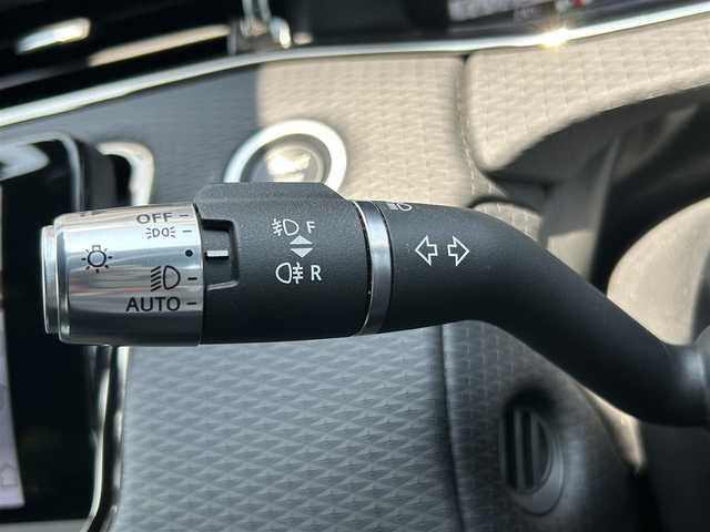 ランドローバー レンジローバーイヴォーク Rダイナミック S 福岡県 2021(令3)年 3.3万km ユーロンホワイト アダプティブクルーズコントロール/ブラインドスポットモニター/レーンキープアシスト/純正ナビ/Applecarplay/androidauto/Bluetooth/全方位カメラ/黒革シート/シートヒーター/LEDヘッドライト/オートハイビーム/パワーバックドア/ハンドルヒーター/ステアリングスイッチ/前後ドライブレコーダー/純正20インチアルミホイール/ETC