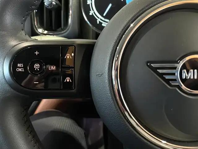 ＭＩＮＩ ＢＭＷ ミニ クロスオーバー クーパー SD オール4 道央・札幌 2023(令5)年 1.4万km シルバー レザーチェスターモルトブラウン/18インチアロイホイールピンスポークブラック/AppleCarPlay/USB/Bluetooth/バックカメラ/PDC/パーキングアシスト/ACC/LEDヘッドライト/シートヒーター/パワーテールゲート