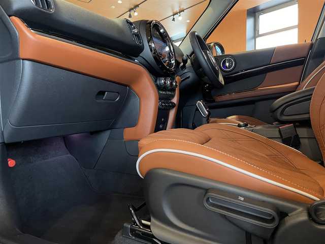 ＭＩＮＩ ＢＭＷ ミニ クロスオーバー クーパー SD オール4 道央・札幌 2023(令5)年 1.4万km シルバー レザーチェスターモルトブラウン/18インチアロイホイールピンスポークブラック/AppleCarPlay/USB/Bluetooth/バックカメラ/PDC/パーキングアシスト/ACC/LEDヘッドライト/シートヒーター/パワーテールゲート