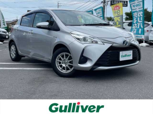 トヨタ ヴィッツ ハイブリッド F 長野県 2019(令1)年 6.1万km シルバーM ワンオーナー/純正ナビ/・Bluetooth/CD/DVD/TV/純正ETC/ドライブレコーダー/純正フロアマット/社外14インチAW/オートライト/オートマチックハイビーム/ノーマルタイヤ積み込み/ドアバイザー/電格ミラー/取り扱い説明書/保証書